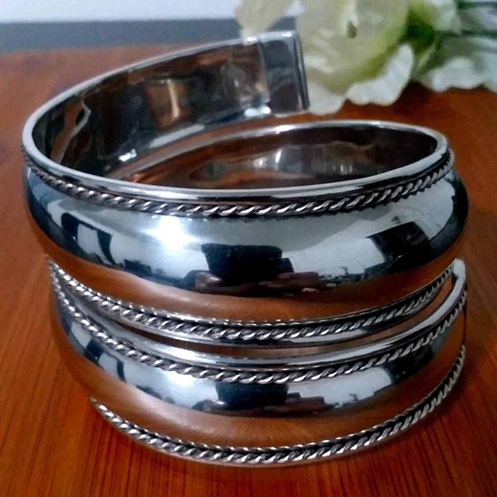 1PC Authentic African Brass Spiral Cuff Twist Bracelet